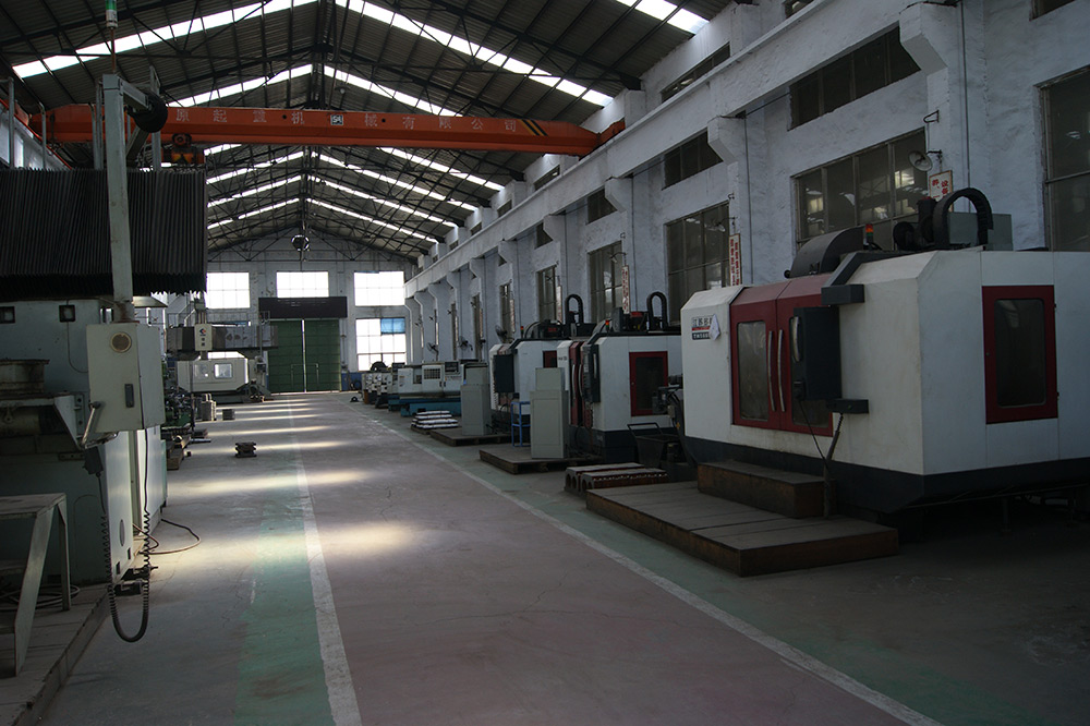 90000㎡大型有機肥設(shè)備生產(chǎn)基地通達重工金加工車間